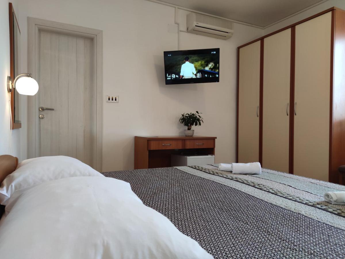 Pansion Alen - Dugi Otok Bed & Breakfast Luka  Luaran gambar